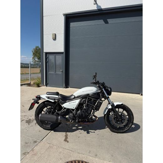 KAWASAKI ELIMINATOR - PŘEDVÁDĚCÍ MOTORKA (2)