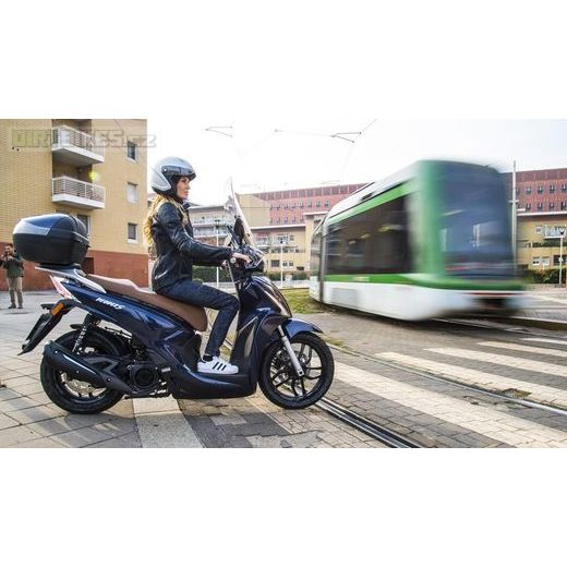 KYMCO NEW PEOPLE S 125I ABS STŘÍBRNÁ MAT E5