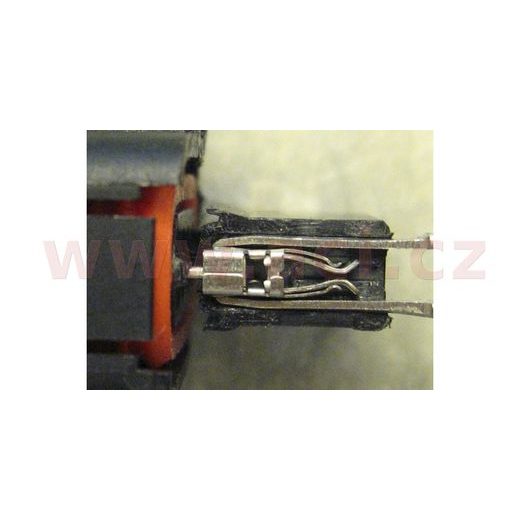 PŘÍPRAVEK NA DEMONTÁŽ PINŮ EL. ZÁSUVEK, BIKESERVICE