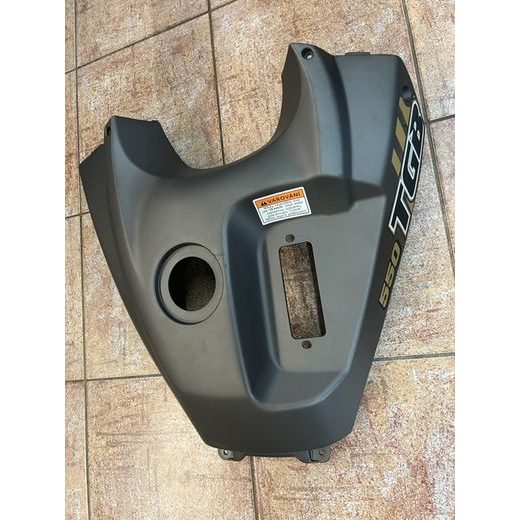 TOP COVER, WITH EMBLEM KRYT NÁDRŽE - TGB 550