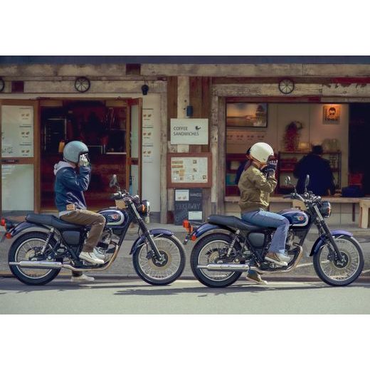 KAWASAKI W230 MY25 METALLIC OCEAN BLUE / EBONY