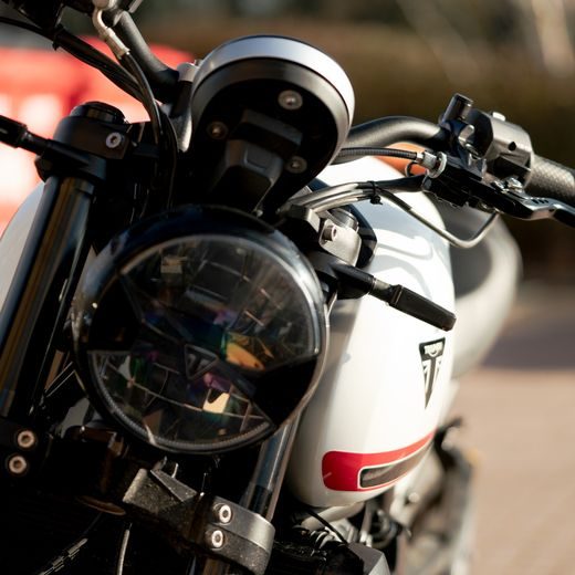 ADAPTÉRY PRO UCHYCENÍ BLINKRŮ NA TRUBKY PŘEDNÍ VIDLICE, OXFORD (ČERNÉ)