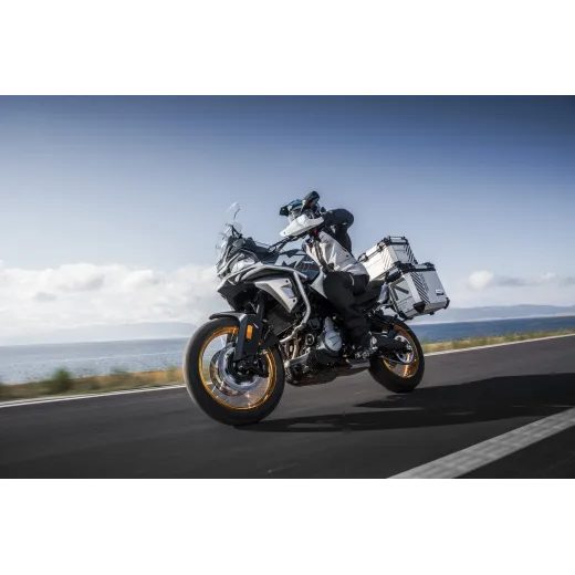 CFMOTO 700MT ADVENTURE 2025 BÍLÁ