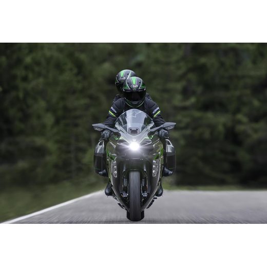 KAWASAKI NINJA H2 SX SE MY26 METALLIC BRILLIANT GOLDEN BLACK / METALLIC DIABLO BLACK