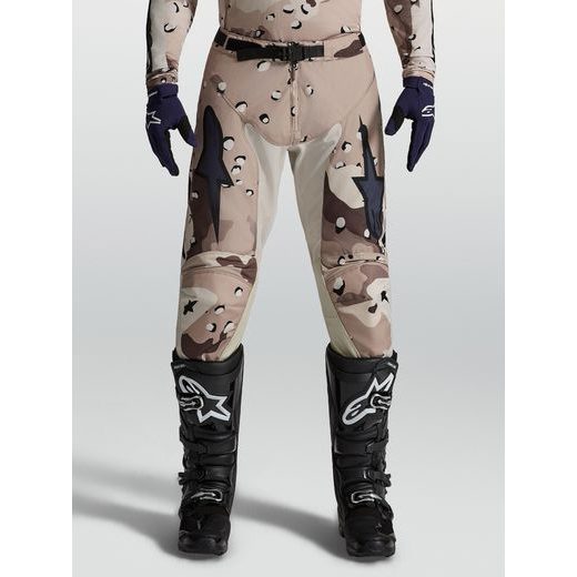 KALHOTY RACER LONE, ALPINESTARS (PÍSKOVÁ CAMO/ČERNÁ) 2027