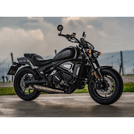 QJMOTOR SRV 700 ČERNÁ