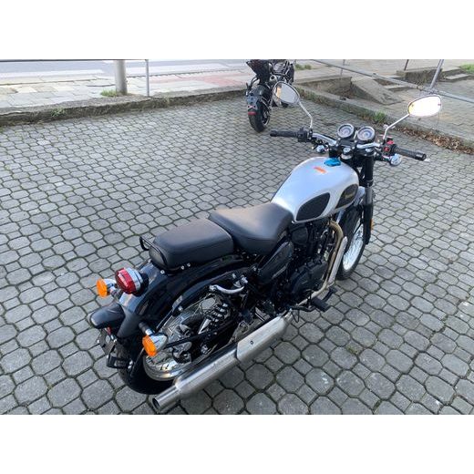 BENELLI IMPERIALE 400 E5 ČERVENÁ