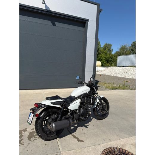 KAWASAKI ELIMINATOR - PŘEDVÁDĚCÍ MOTORKA (2)