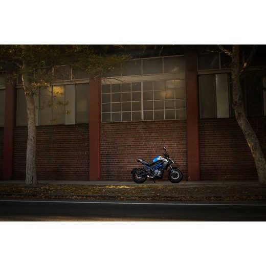 CFMOTO 300NK ČERNÁ