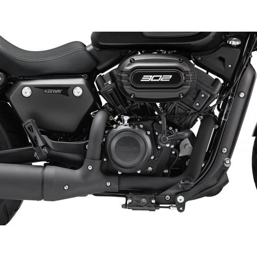 KEEWAY V302 C ČERNÁ