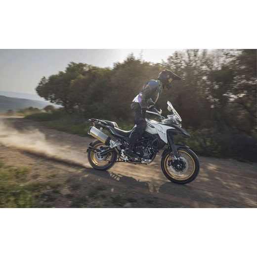 QJMOTOR SRT 550X BÍLÁ