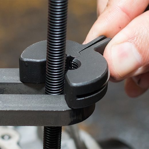 NÁSTROJ PRO ODDĚLOVÁNÍ KÁRTERŮ MOTORU, BIKESERVICE