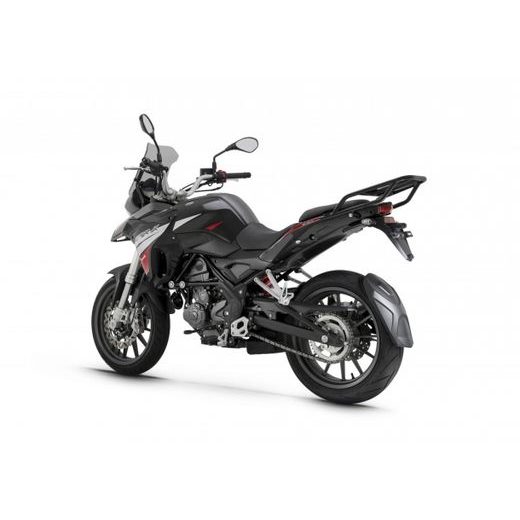 BENELLI TRK 251 ČERNÁ