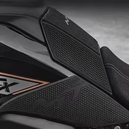 OCHRANNÁ SAMOLEPKA NA NÁDRŽ CFMOTO 800MT-X