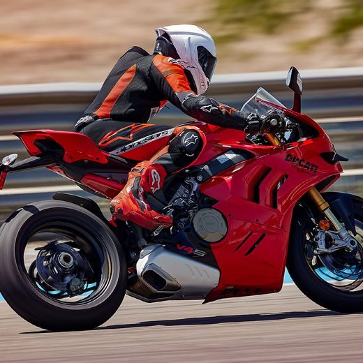 JEDNODÍLNÁ KOMBINÉZA MISSILE 2 WARD, ALPINESTARS (ČERNÁ/ČERVENÁ FLUO/BÍLÁ) 2024