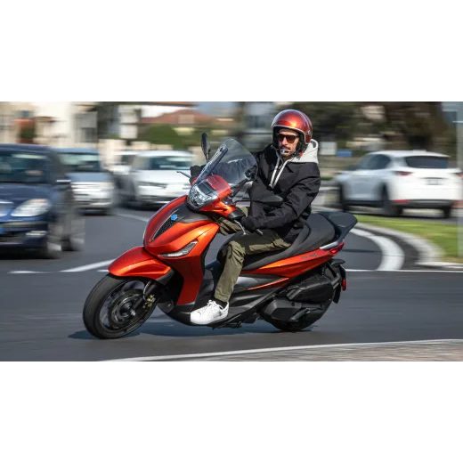 PIAGGIO NEW BEVERLY 400 S ARGENTO COMETA