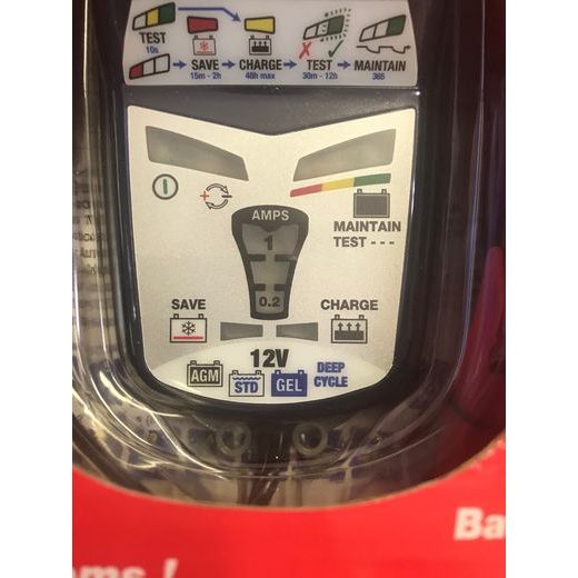 NABÍJEČKA OPTIMATE 4 DUAL (12V/0,8A) PRO OLOVĚNÉ A AGM/GEL AKUMULÁTORY (3 - 50AH)