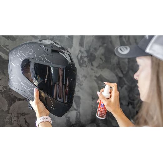 S100 ČISTIČ HLEDÍ S MIKROVLÁKNOVOU UTĚRKOU - VISOR & HELMET CLEANER 100 ML