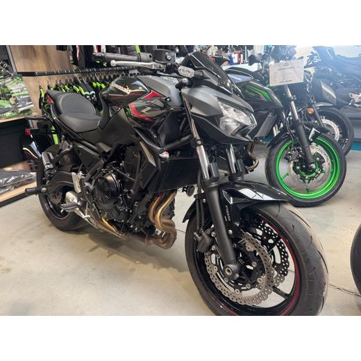KAWASAKI Z650 2025 - BAZAR