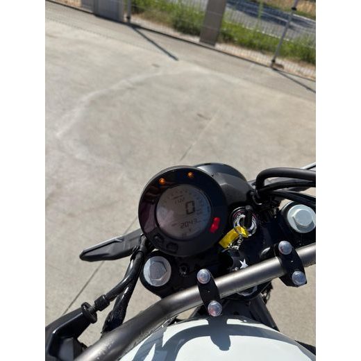 KAWASAKI ELIMINATOR - PŘEDVÁDĚCÍ MOTORKA (2)