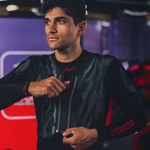 AIRBAGOVÁ VESTA TECH-AIR®7X SYSTEM, ALPINESTARS (ČERNÁ/ČERVENÁ) 2025