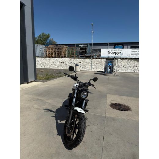KAWASAKI ELIMINATOR - PŘEDVÁDĚCÍ MOTORKA (2)