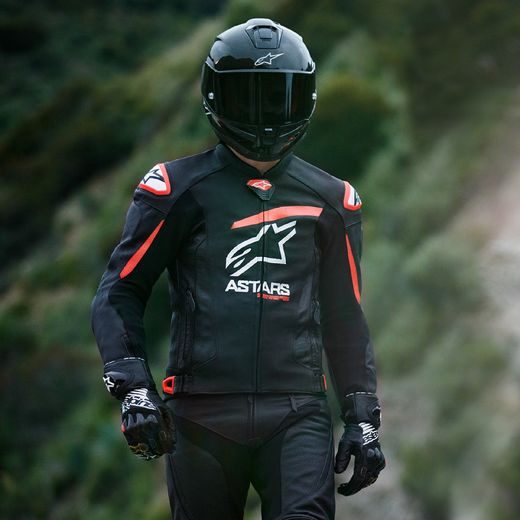 BUNDA GP PLUS R 4 AIRFLOW, ALPINESTARS (ČERNÁ/ČERVENÁ FLUO/BÍLÁ) 2024