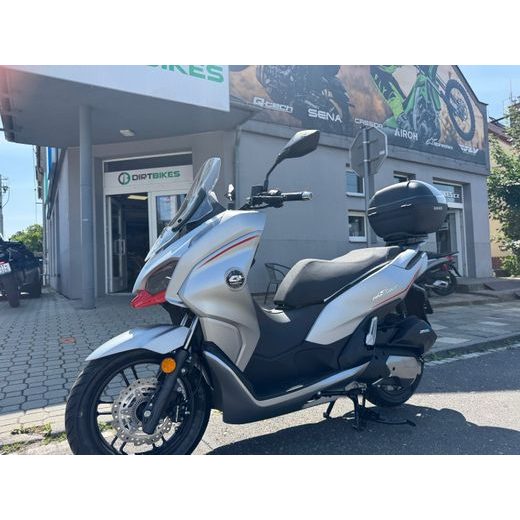 QJMOTOR MTX 125 ŠEDO-ČERVENÁ