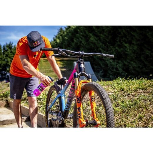 MUC-OFF HIGH PERFORMANCE WATERLESS WASH 750 ML