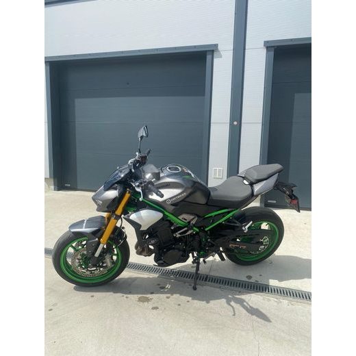 KAWASAKI Z900 SE - PŘEDVÁDĚCÍ MOTORKA
