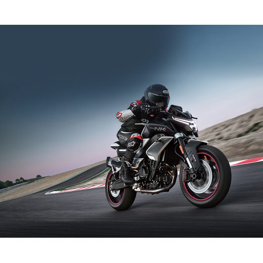 CFMOTO 800NK ADVANCED ZIRCON BLACK