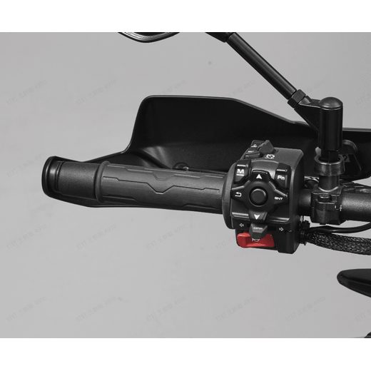 800MT‑X VYHŘÍVANÉ RUKOJETI CFMOTO