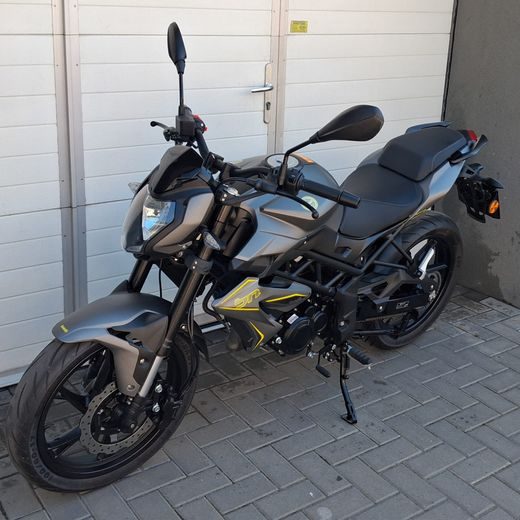 BENELLI BN 125 EURO5 ROK 2026 ŠEDÁ - BAZAR