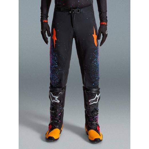 KALHOTY SUPERTECH LIMITOVANÁ EDICE BLACK HOLE, ALPINESTARS (ČERNÁ/MULTICOLOR) 2026