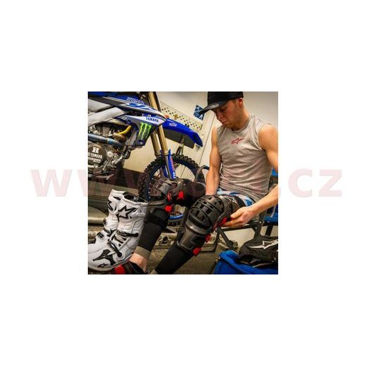 ALPINESTARS KOLENNÍ ORTÉZY BIONIC-10 CARBON (ČERNÁ/ČERVENÁ, LEVÉ KOLENO)