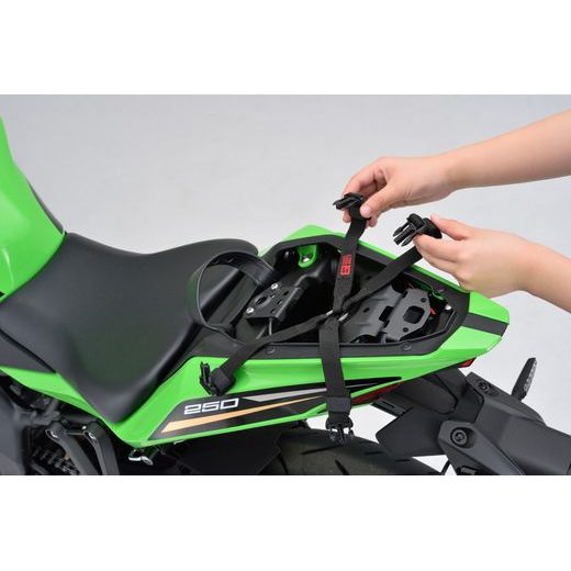 BRAŠNA NA SEDADLO SPOLUJEZDCE OBJEM 5,5 L, HENLYBEGINS