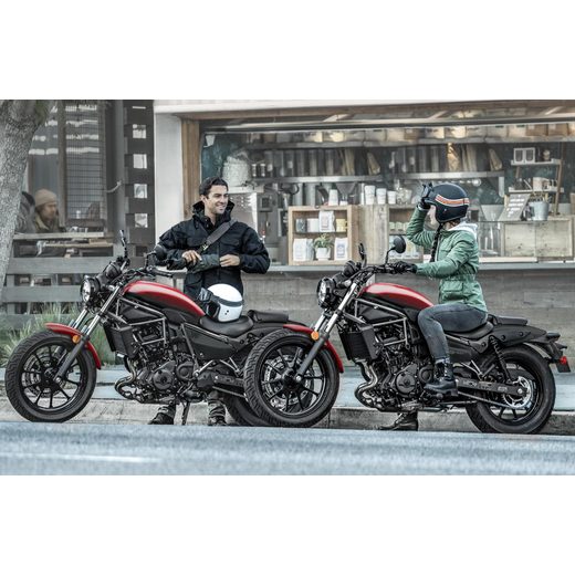 KAWASAKI ELIMINATOR 500 MY26 METALLIC IMPERIAL RED / EBONY