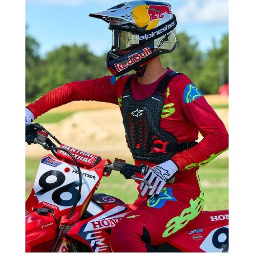 CHRÁNIČ HRUDI A-5 PLASMA, ALPINESTARS (ČERNÁ/ČERVENÁ/BÍLÁ) 2025