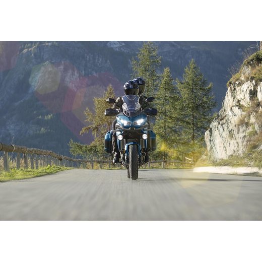 KAWASAKI VERSYS 650 MY26 METALLIC SPARK BLACK / METALLIC MATTE CARBON GRAY