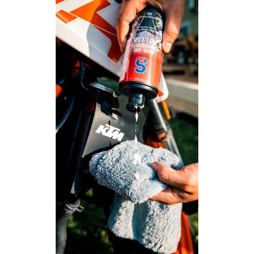 S100 LEŠTĚNKA NA LAK A PLASTY - LACK UND KUNSTSTOFF POLISH 220 ML