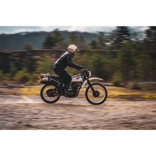 CASSIDA HELMA ESO FORTY NINE KRÉMOVÁ ČERNÁ