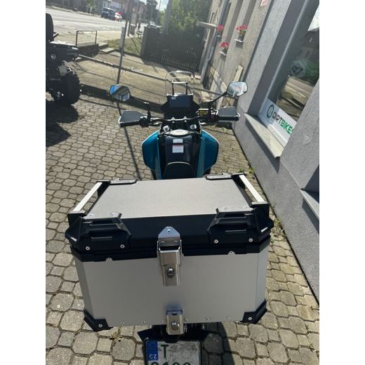 KUFR HLINÍKOVÝ DB TOPCASE 55L STŘÍBRNÝ + PLOTNA + SÍŤKA NA ZAVAZADLA ZDARMA