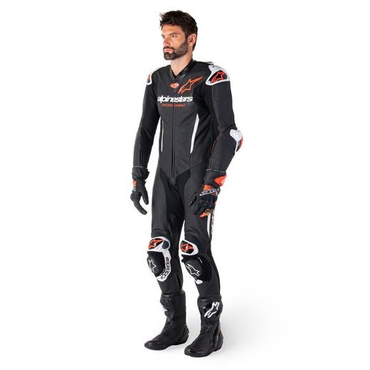 JEDNODÍLNÁ KOMBINÉZA GP-R7, TECH-AIR READY/KOMPATIBILNÍ, ALPINESTARS (ČERNÁ/BÍLÁ/ČERVENÁ FLUO) 2025