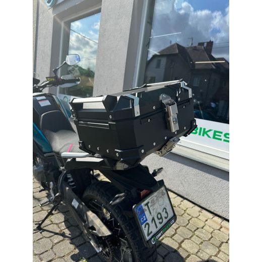 KUFR HLINÍKOVÝ DB TOPCASE 22L ČERNÝ + PLOTNA + SÍŤKA NA ZAVAZADLA ZDARMA