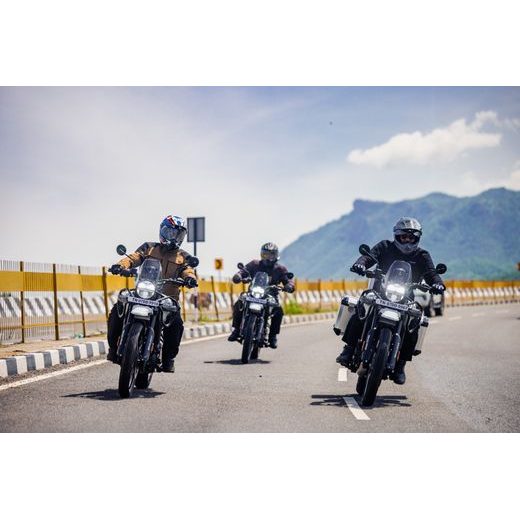 ROYAL ENFIELD HIMALAYAN 450 HANLE BLACK