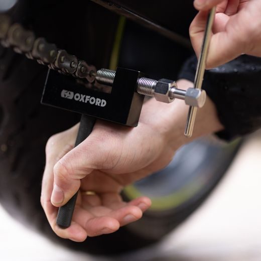 PŘÍPRAVEK PRO DĚLENÍ ŘETĚZŮ CHAIN TOOL PRO, OXFORD