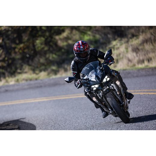 KAWASAKI NINJA 500 MY26 METALLIC FLAT SPARK BLACK / METALLIC SPARK BLACK