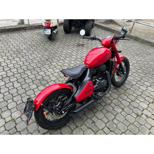 JAWA PÉRÁK ČERVENÁ