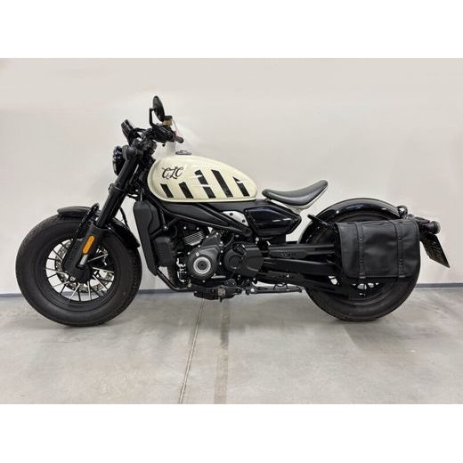 450CL‑C BOBBER POSTRANNÍ BRAŠNA CFMOTO VČETNĚ DRŽÁKU