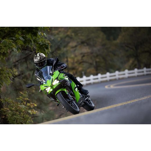 KAWASAKI NINJA 500 SE MY26 METALLIC MATTE TWILIGHT BLUE / CANDY PERSIMMON RED